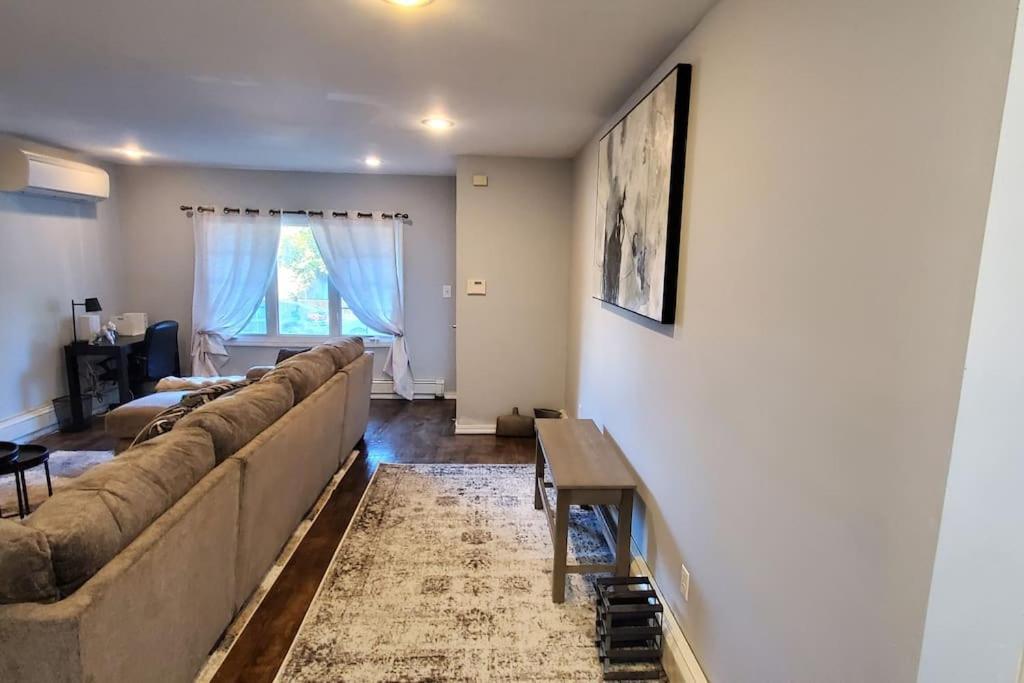 Quiet 3 Bedroom Apartment In Private Home New York Bagian luar foto