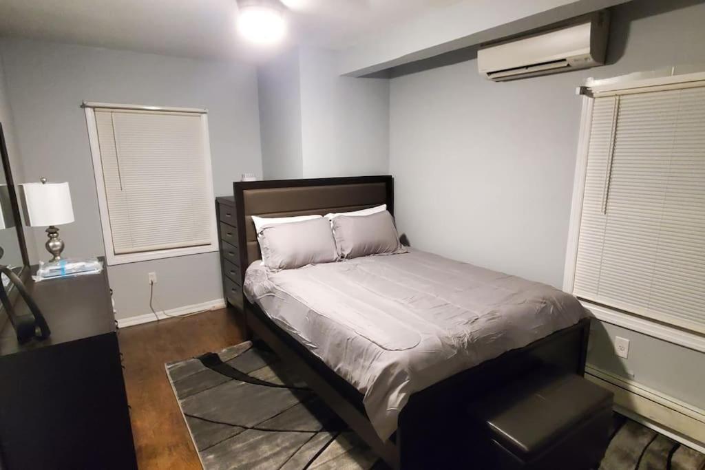 Quiet 3 Bedroom Apartment In Private Home New York Bagian luar foto